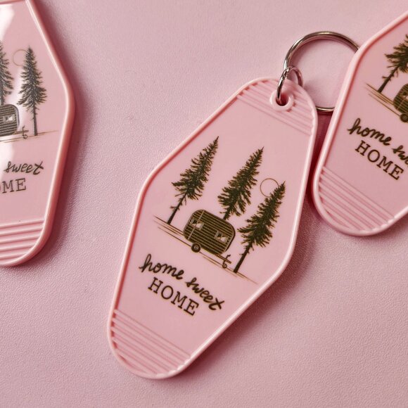 Retro Motel Style Custom Illustrated Key Tag - Picture 2 of 2